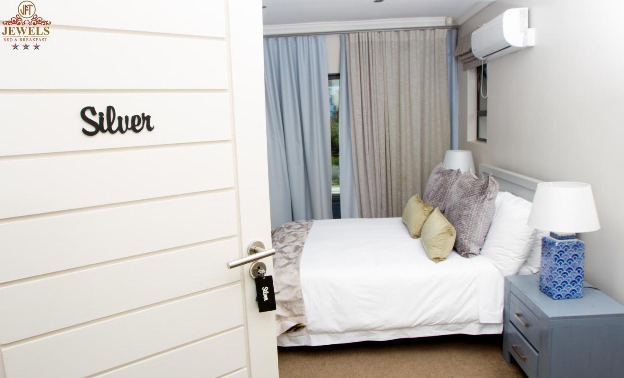 Jft Jewels Guest House East London Extérieur photo